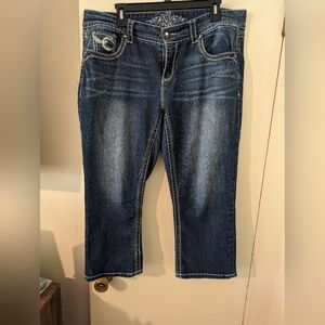 Maurices denim capris size 18